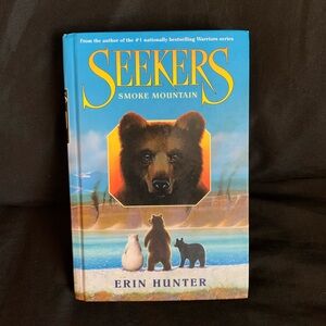 Hunter Seekers: Smoke Mountain - Blue and Brown Cover